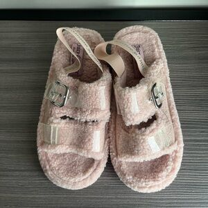 Juicy couture slippers